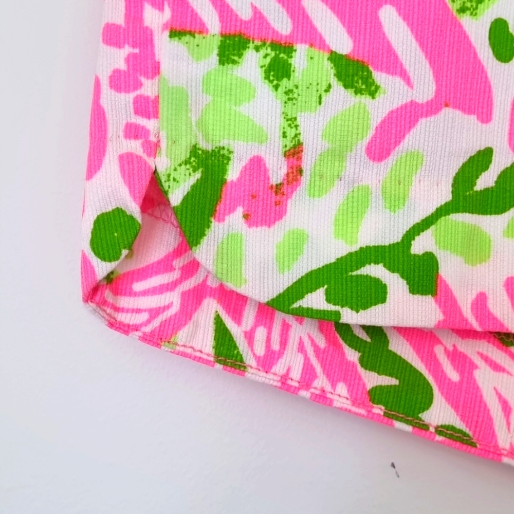 Lilly Pulitzer, bright pink/green/white shorts, pockets, size 00 - Picture 3 of 9